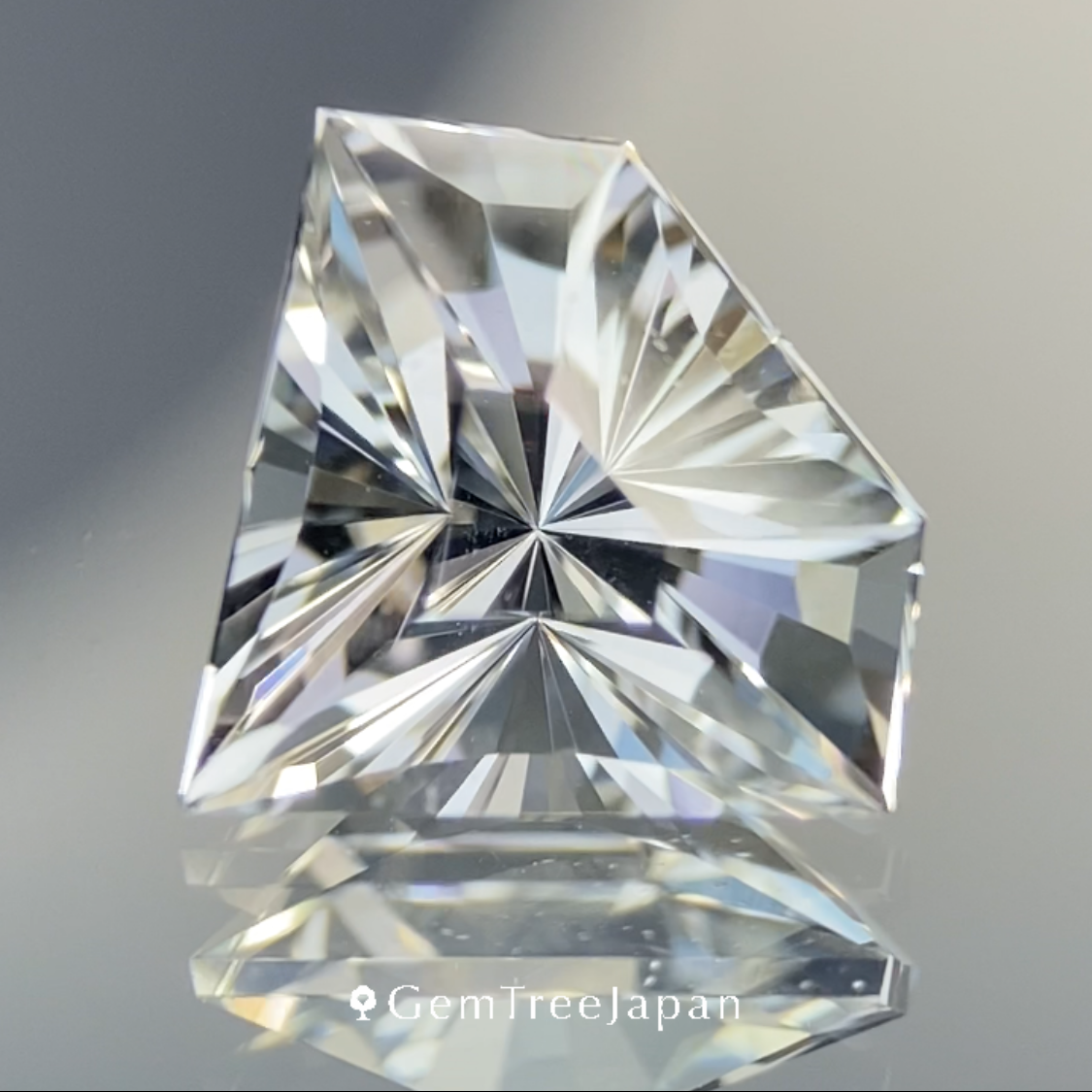 New Gem Shape 3pc Set / Colorless Topaz 3.03ct / Pink Spinel 0.621ct / Un-Heat Sapphire 0.20ct