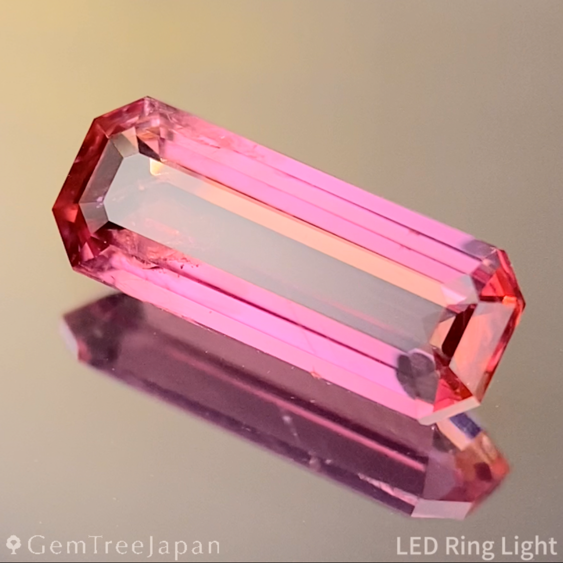 Padparadscha Sapphire 1.057ct / Madagascar