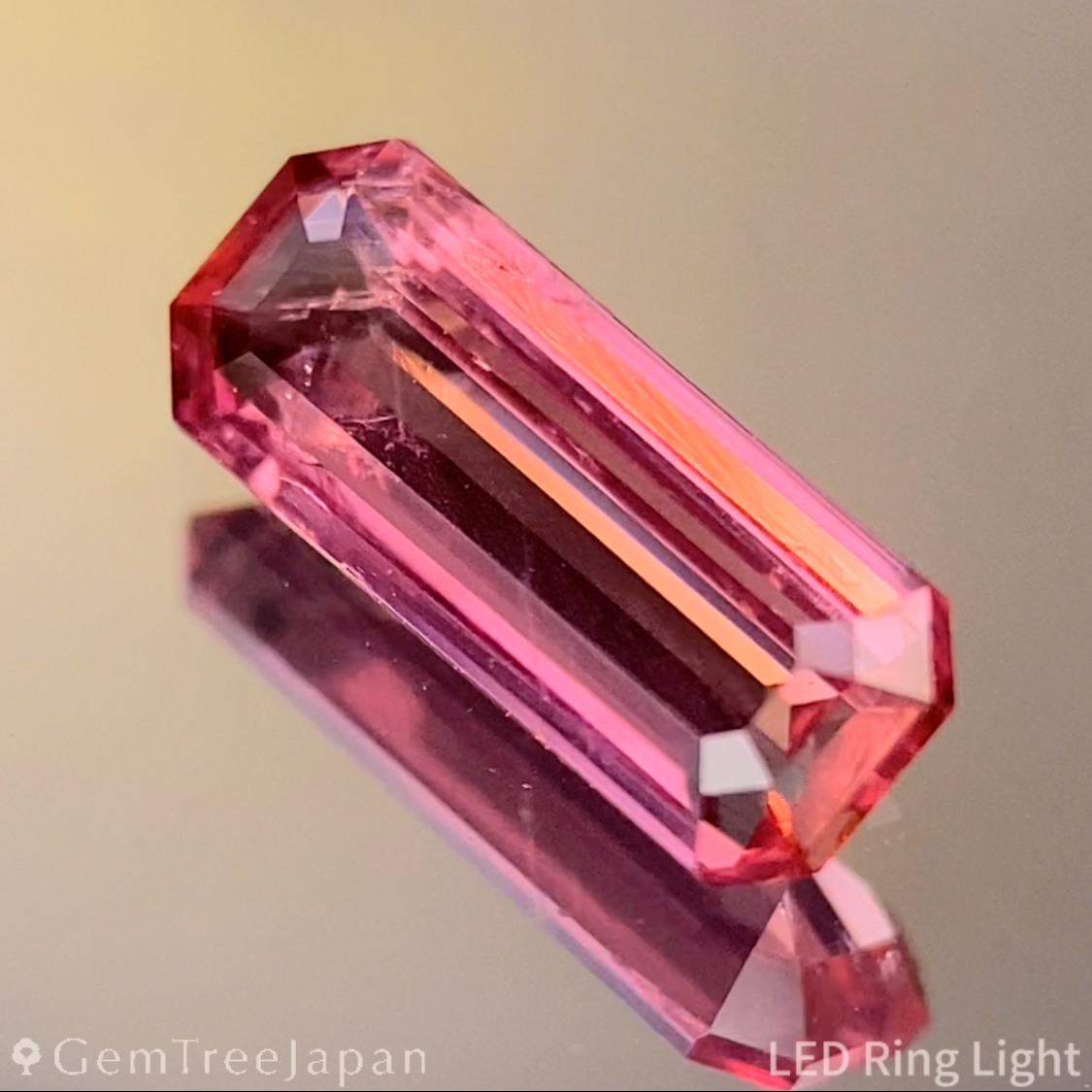 Padparadscha Sapphire 1.057ct / Madagascar