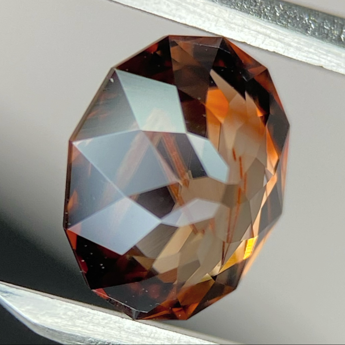 Zircon 1.54ct / Sri Lanka