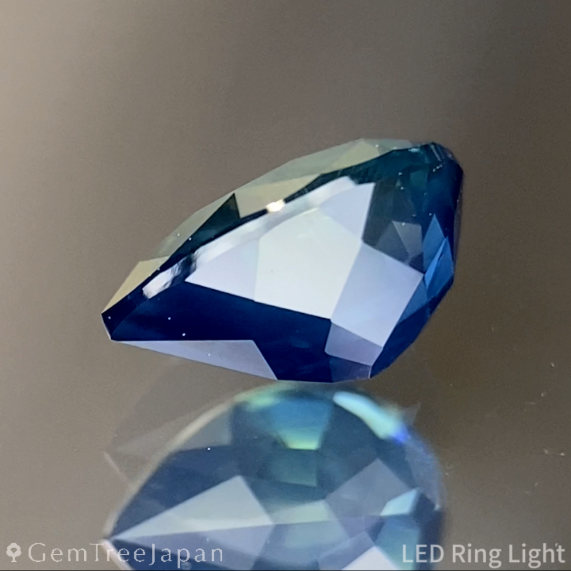 Parti-Color Sapphire 0.754ct / Madagascar