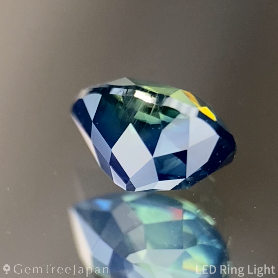 Parti-Color Sapphire 0.754ct / Madagascar