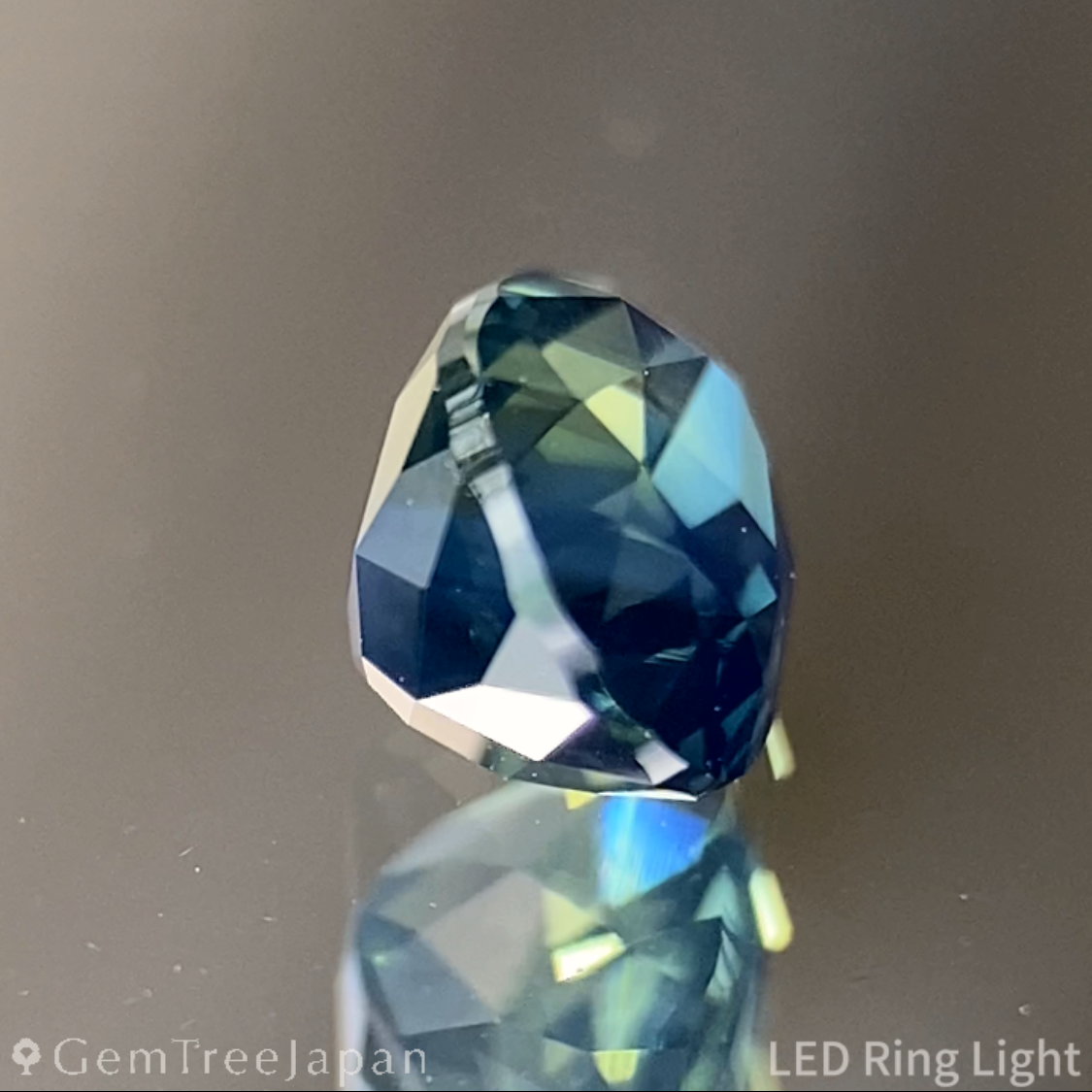 Parti-Color Sapphire 0.754ct / Madagascar