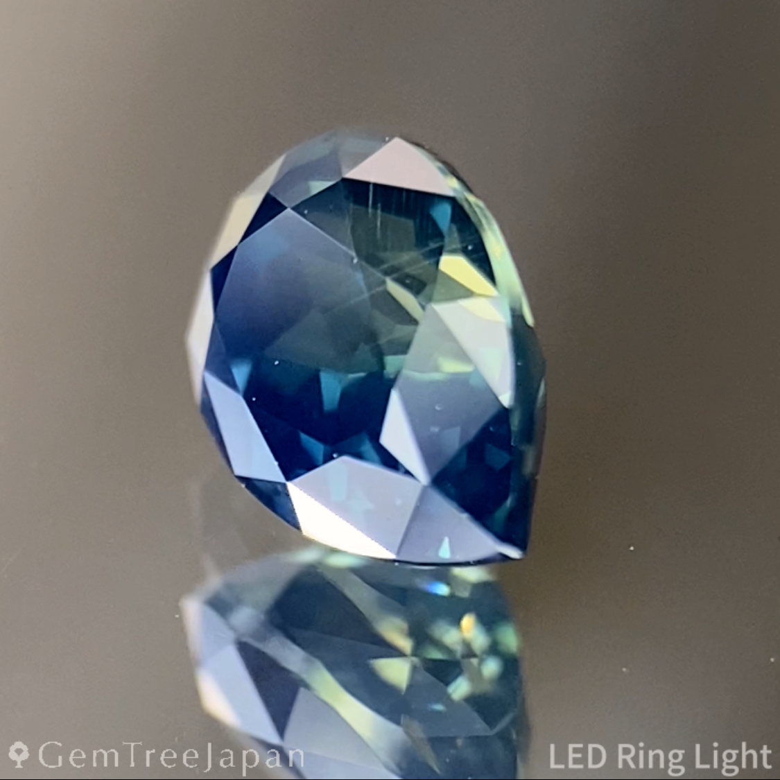 Parti-Color Sapphire 0.754ct / Madagascar