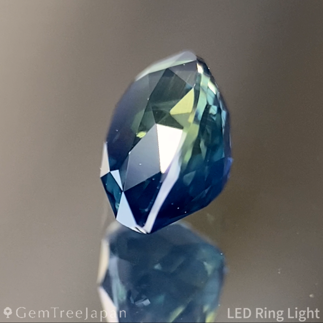 Parti-Color Sapphire 0.754ct / Madagascar