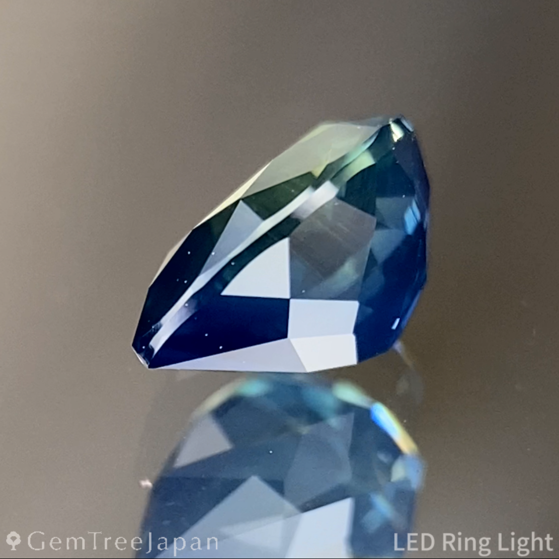 Parti-Color Sapphire 0.754ct / Madagascar