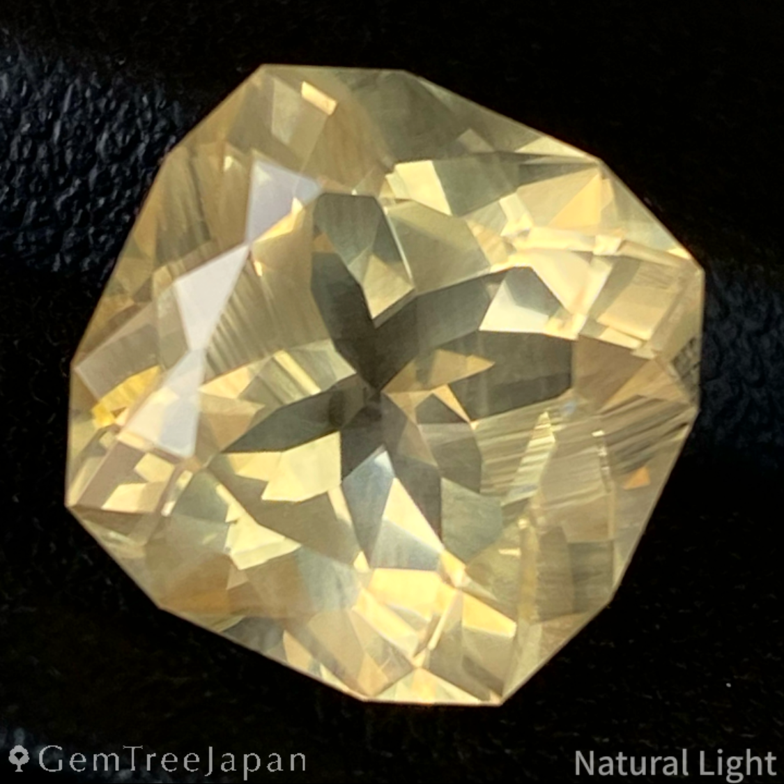 Golden Labradorite 6.818ct / Sri Lanka