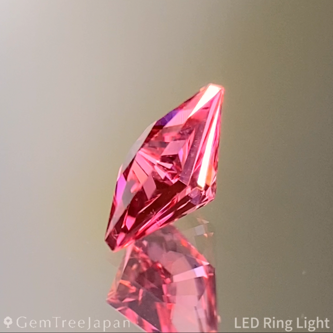 【One Price】Mahenge Spinel 0.442ct / Tanzania