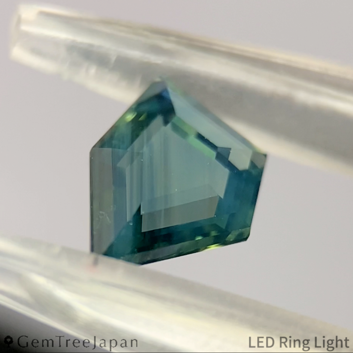 Greenish Blue Sapphire 1.00ct / Nigeria