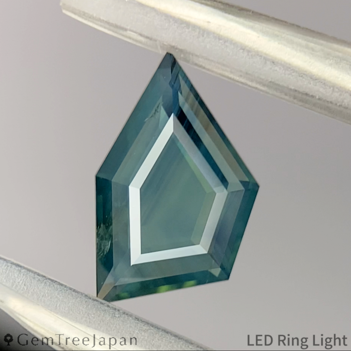 Greenish Blue Sapphire 1.00ct / Nigeria