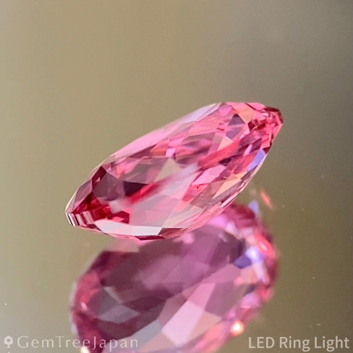 Purplish Pink Sapphire 0.742ct / Madagascar