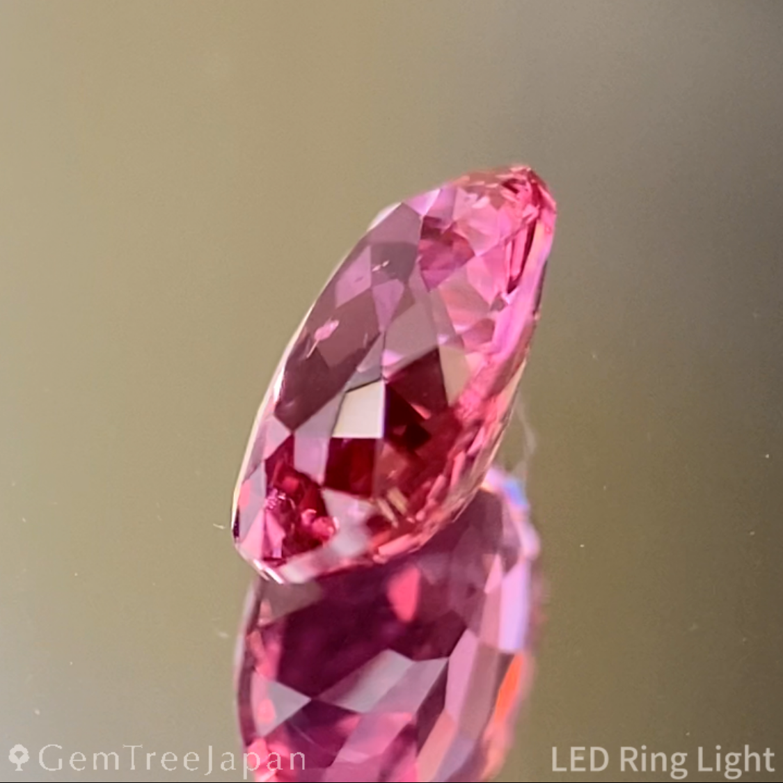 Purplish Pink Sapphire 0.742ct / Madagascar