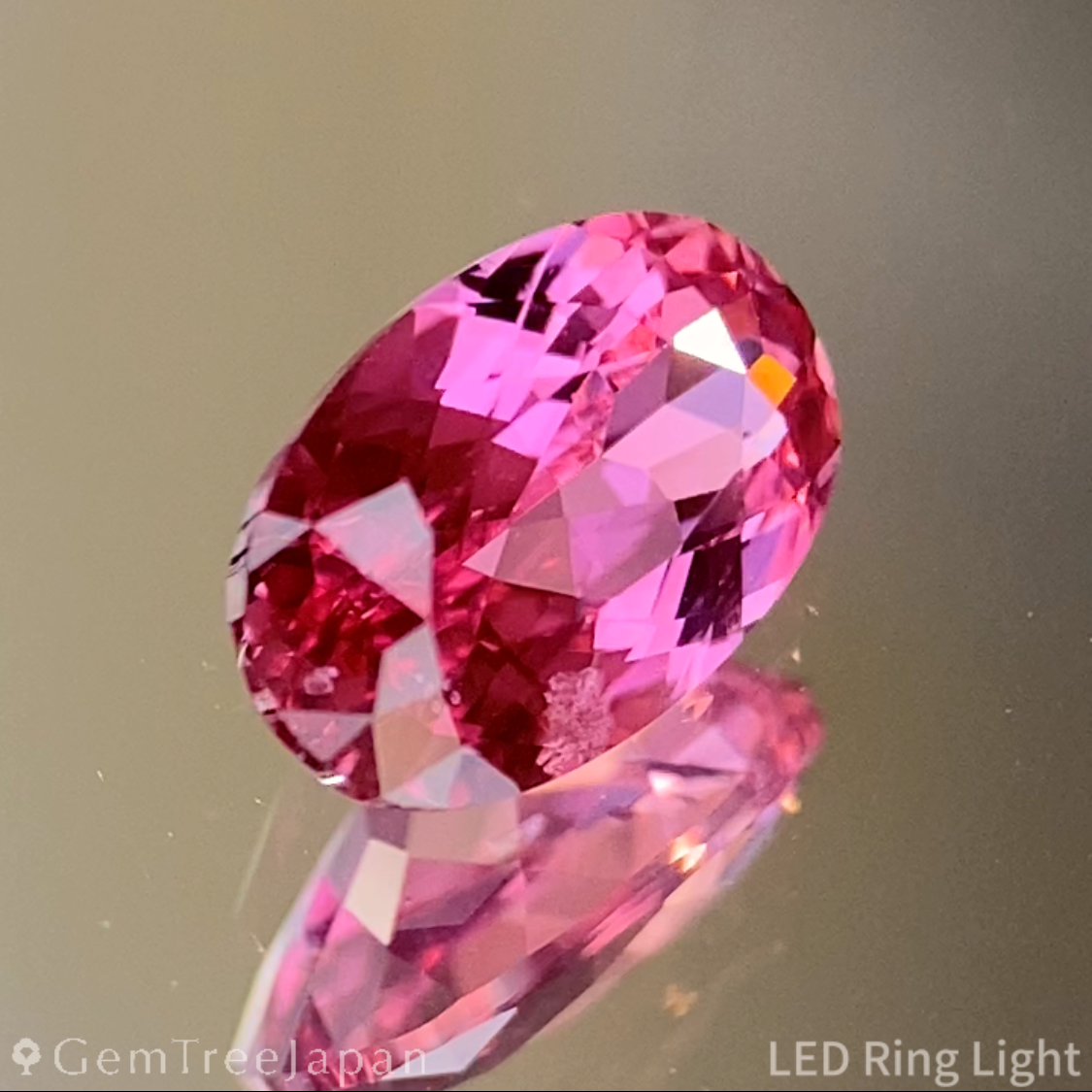 Purplish Pink Sapphire 0.742ct / Madagascar