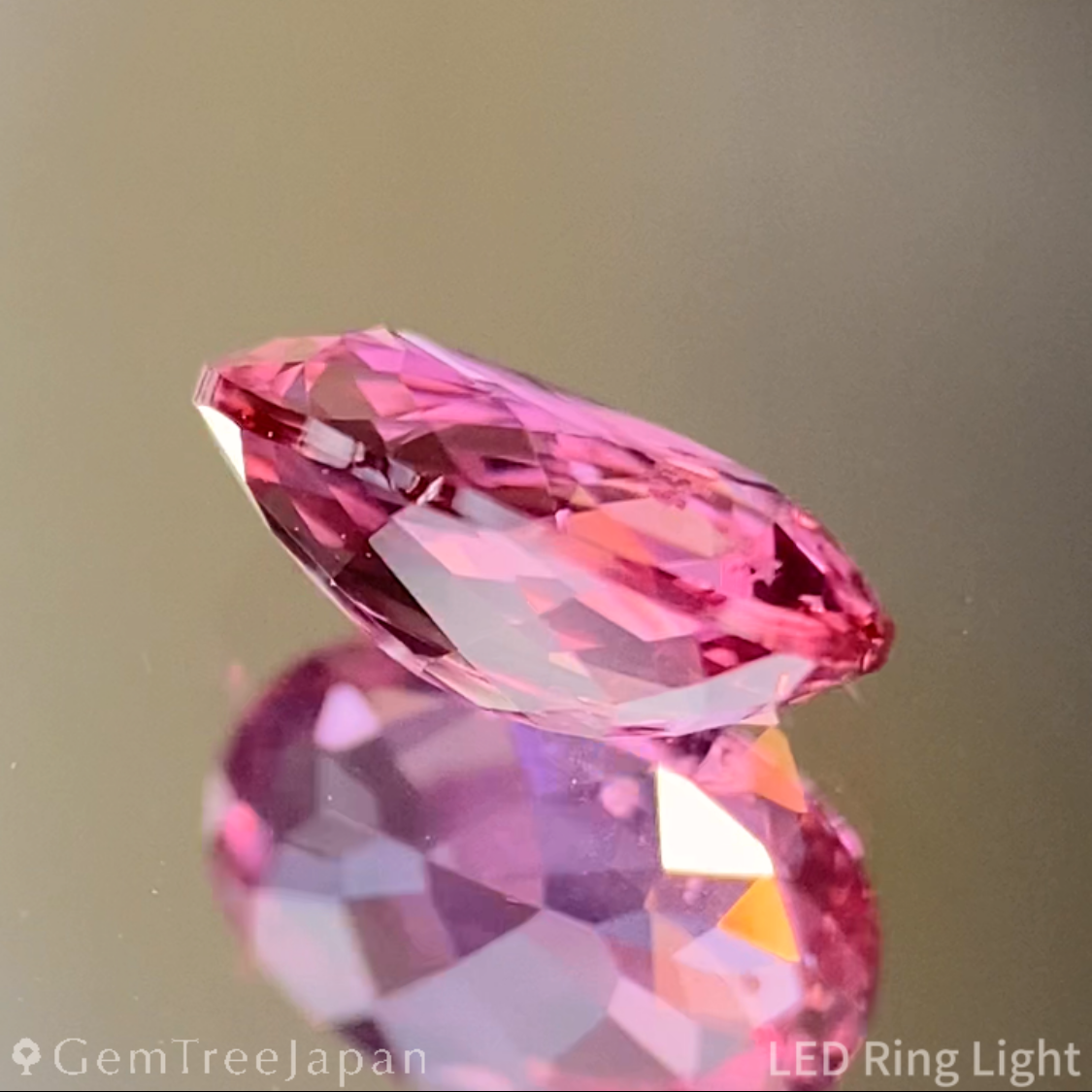 Purplish Pink Sapphire 0.742ct / Madagascar