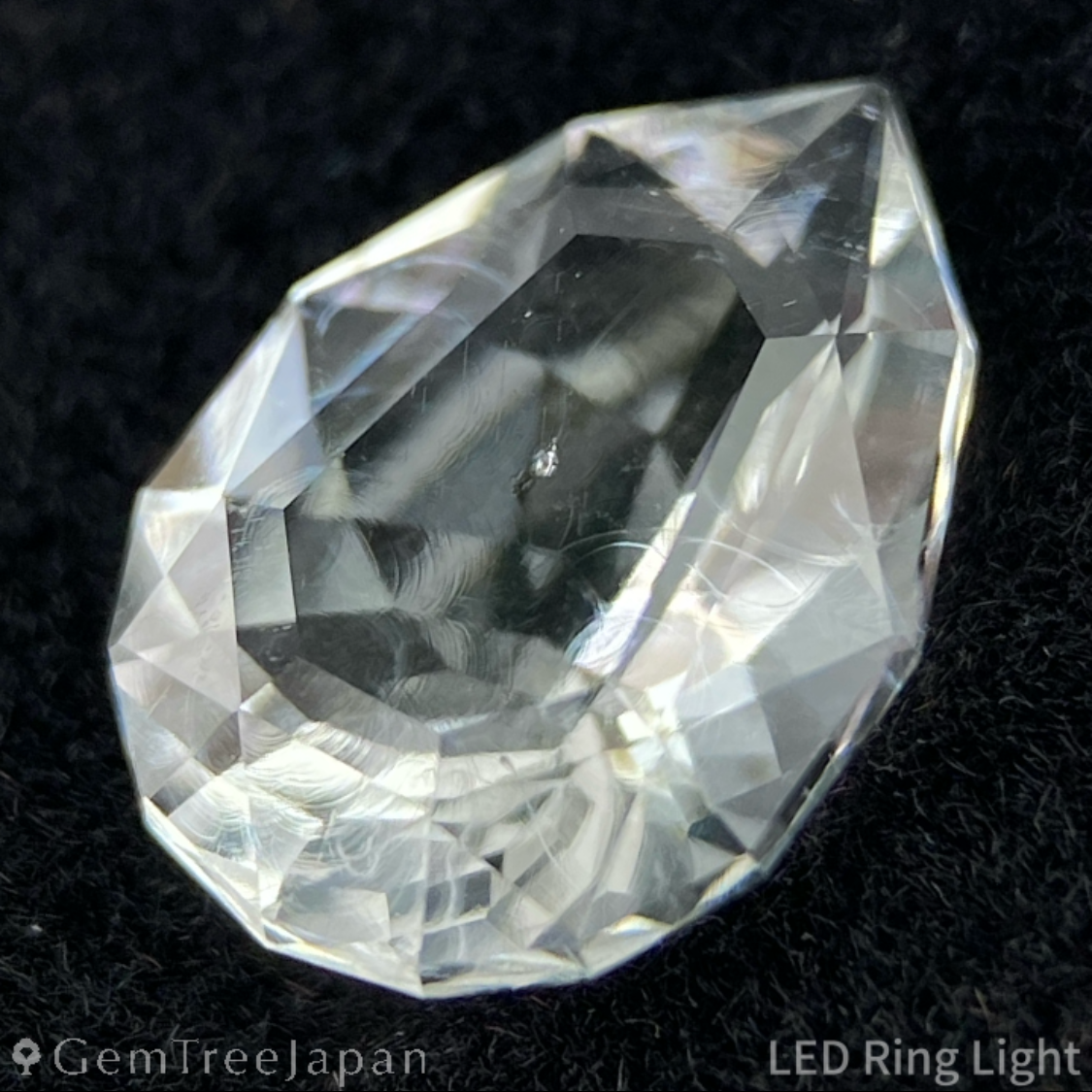 Hyalite Opal 1.210ct / Hungary