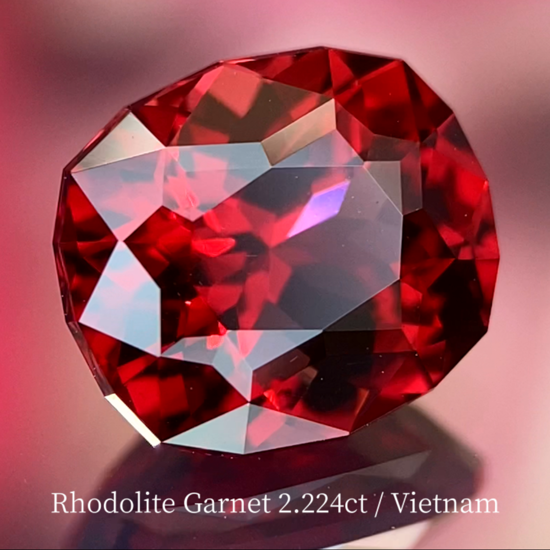 Rhodolite Garnet 2.224ct / Vietnam & Rhodolite Garnet0.38ct