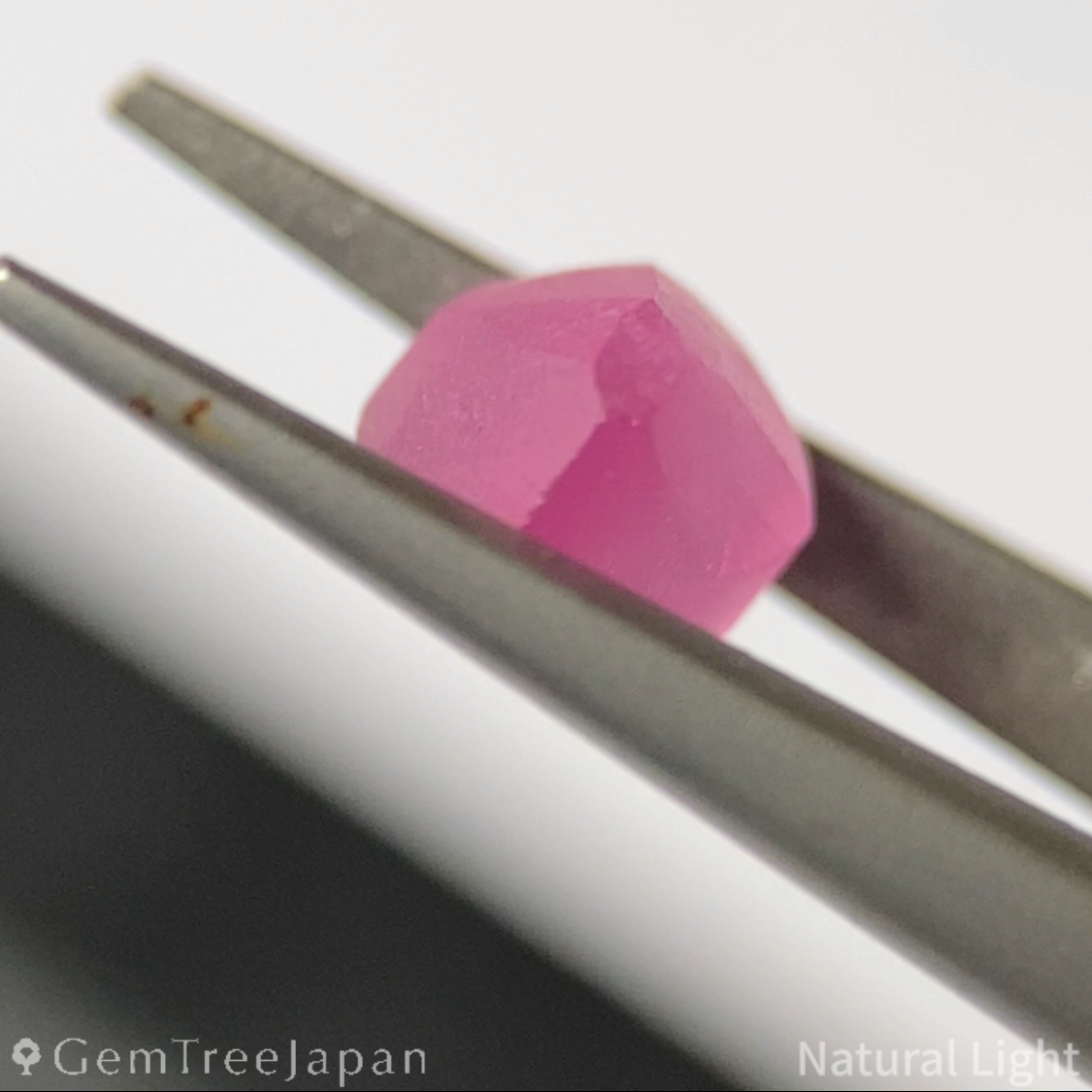Mahenge Spinel 0.593ct / Tanzania