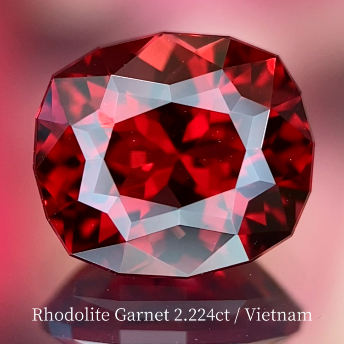 Rhodolite Garnet 2.224ct / Vietnam & Rhodolite Garnet0.38ct