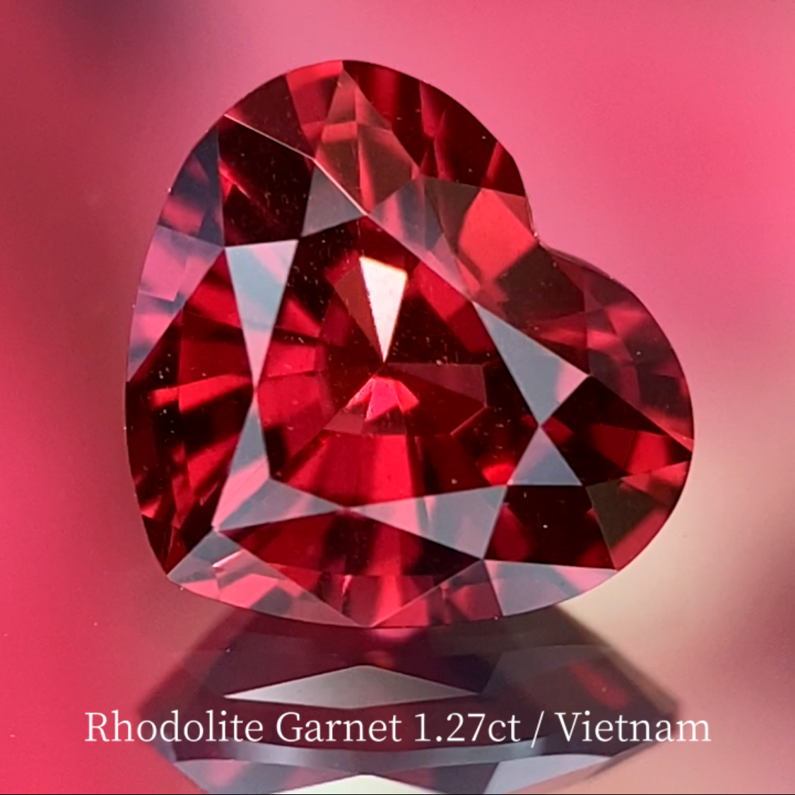 Rhodolite Garnet 1.27ct / Vietnam