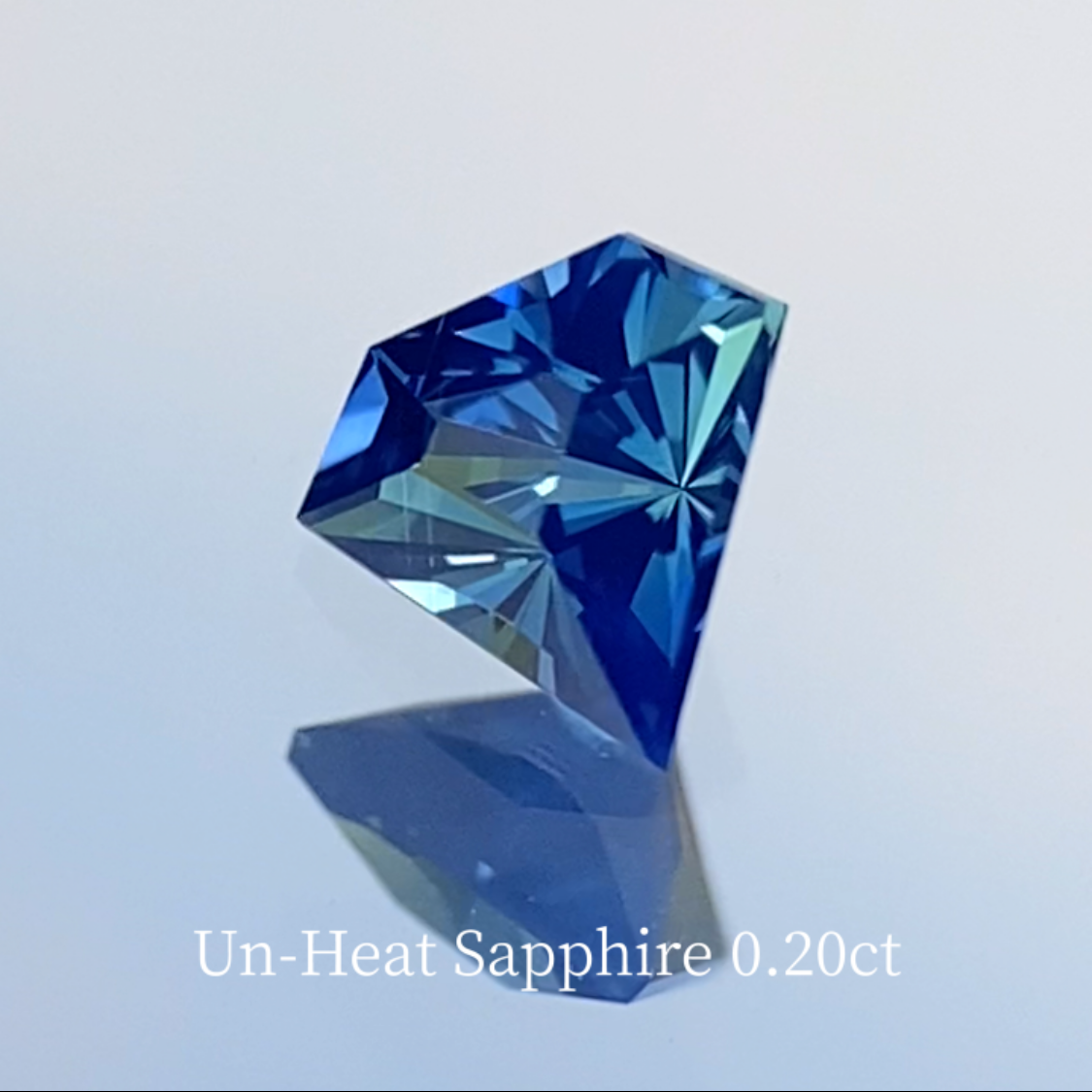 New Gem Shape 3pc Set / Colorless Topaz 3.03ct / Pink Spinel 0.621ct / Un-Heat Sapphire 0.20ct