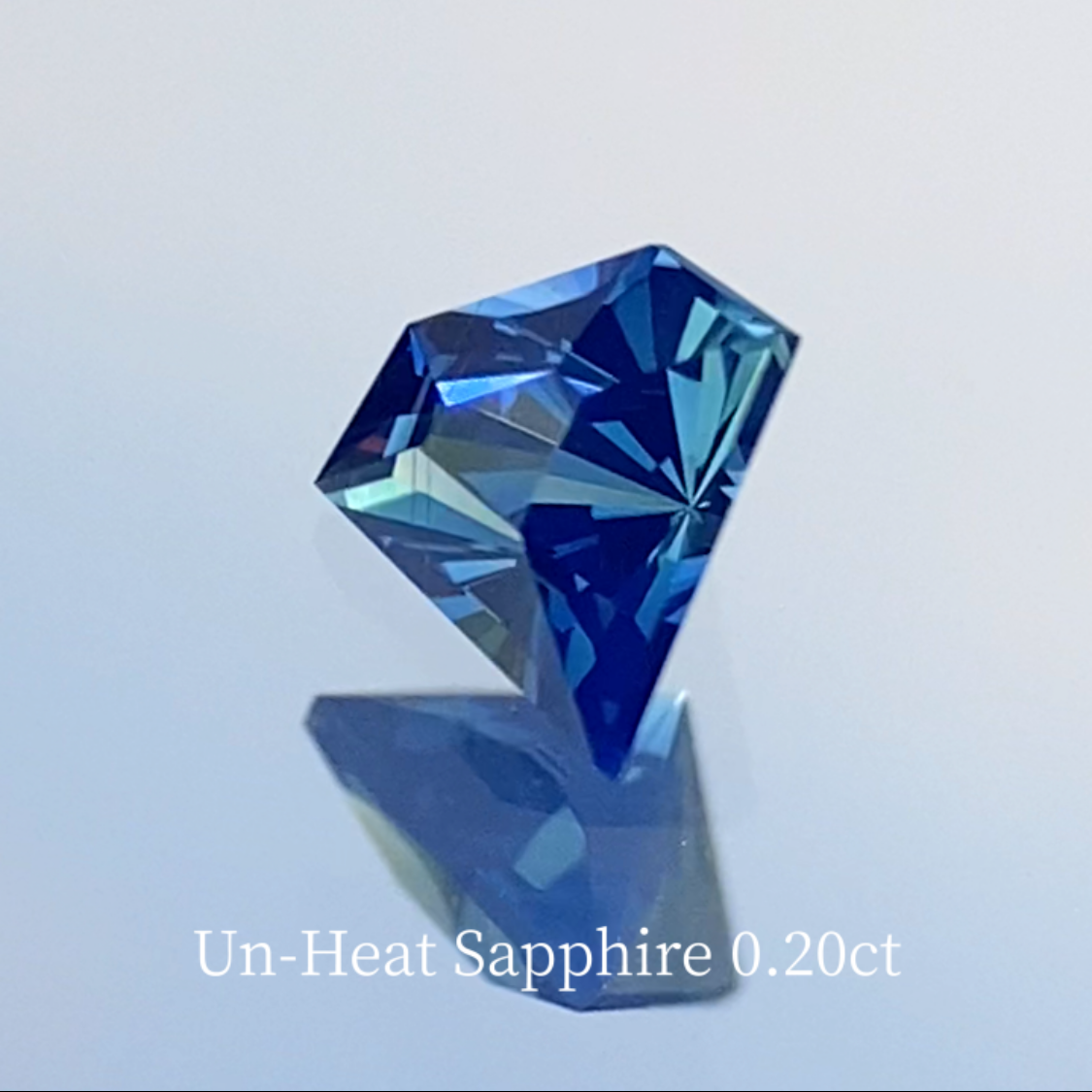 New Gem Shape 3pc Set / Colorless Topaz 3.03ct / Pink Spinel 0.621ct / Un-Heat Sapphire 0.20ct