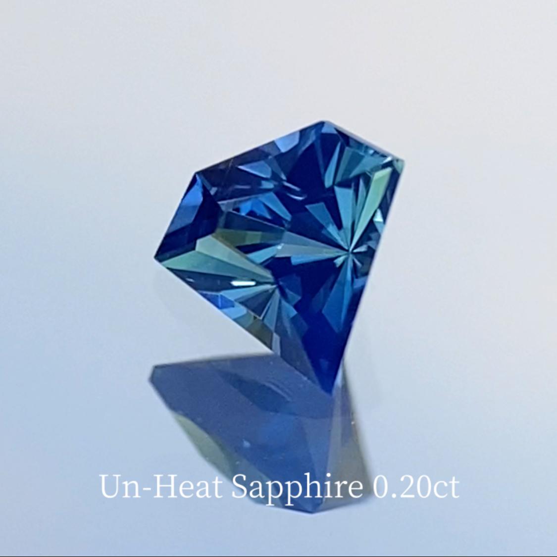 New Gem Shape 3pc Set / Colorless Topaz 3.03ct / Pink Spinel 0.621ct / Un-Heat Sapphire 0.20ct