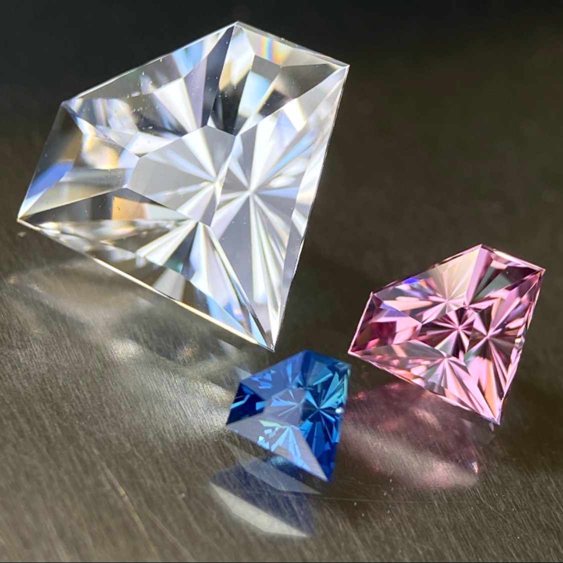 New Gem Shape 3pc Set / Colorless Topaz 3.03ct / Pink Spinel 0.621ct / Un-Heat Sapphire 0.20ct