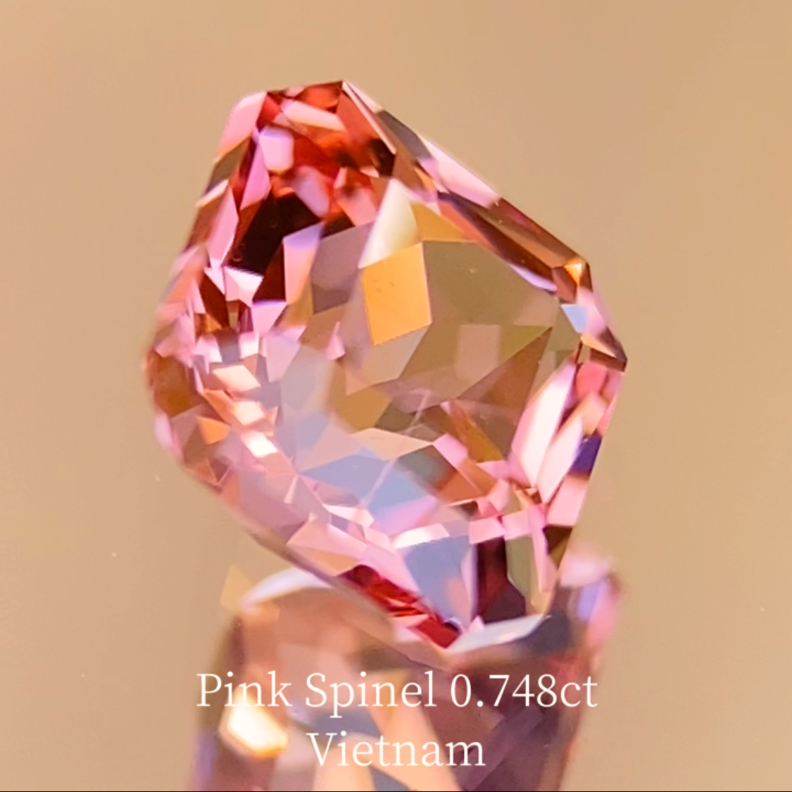 Pink Spinel 0.748ct / Vietnam