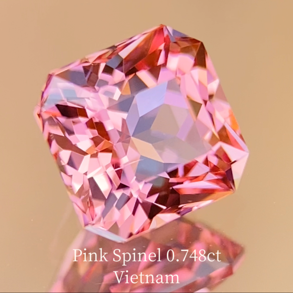 Pink Spinel 0.748ct / Vietnam