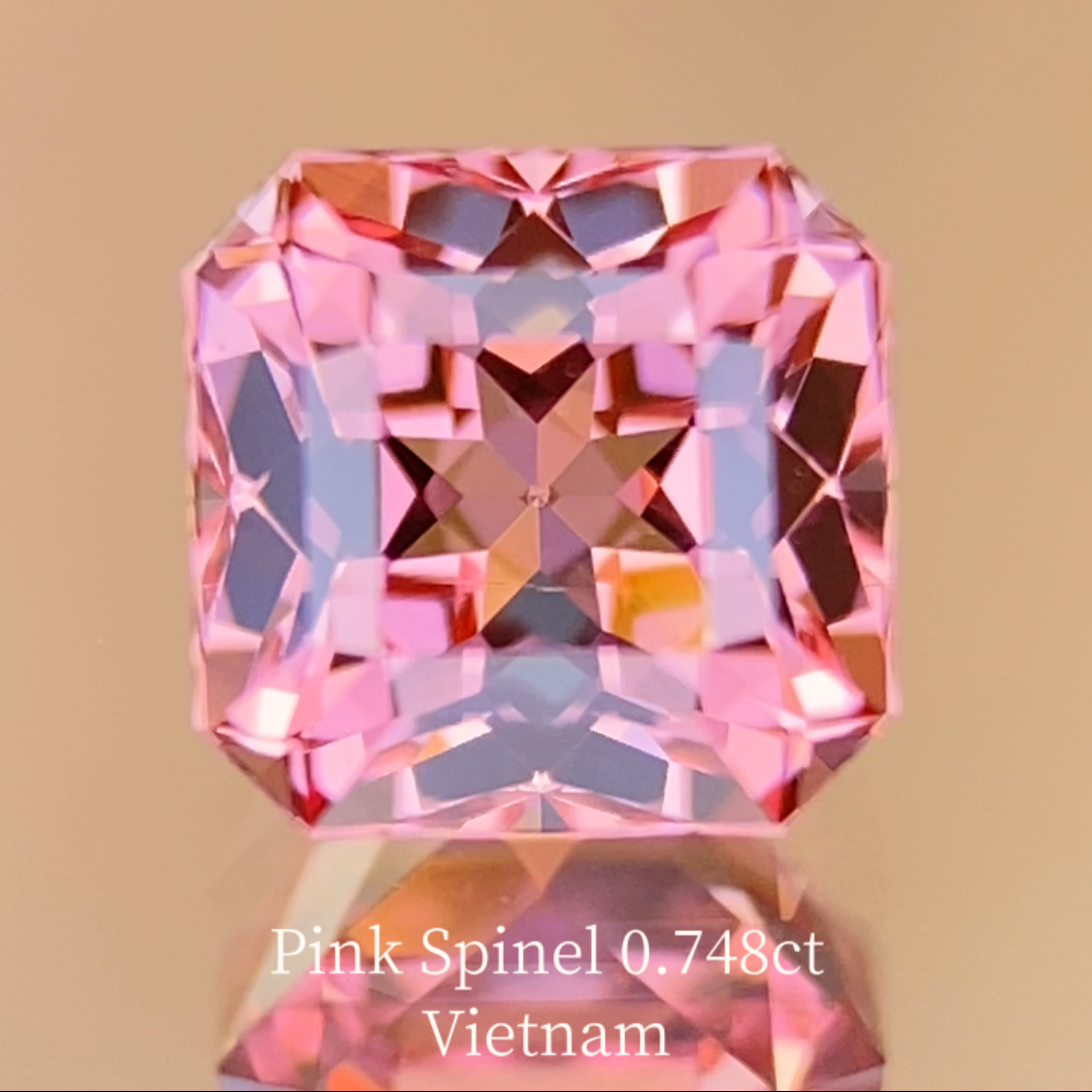 Pink Spinel 0.748ct / Vietnam