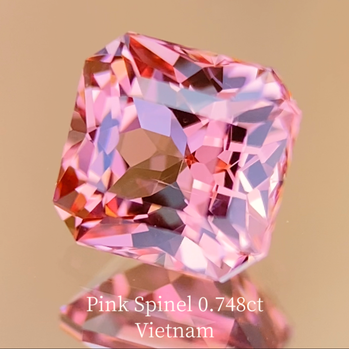 Pink Spinel 0.748ct / Vietnam