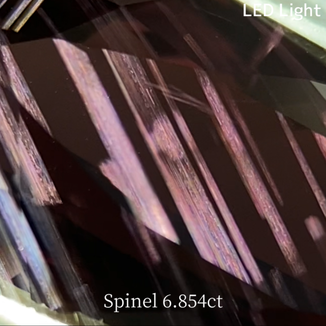 Spinel 6.854ct / Vietnam