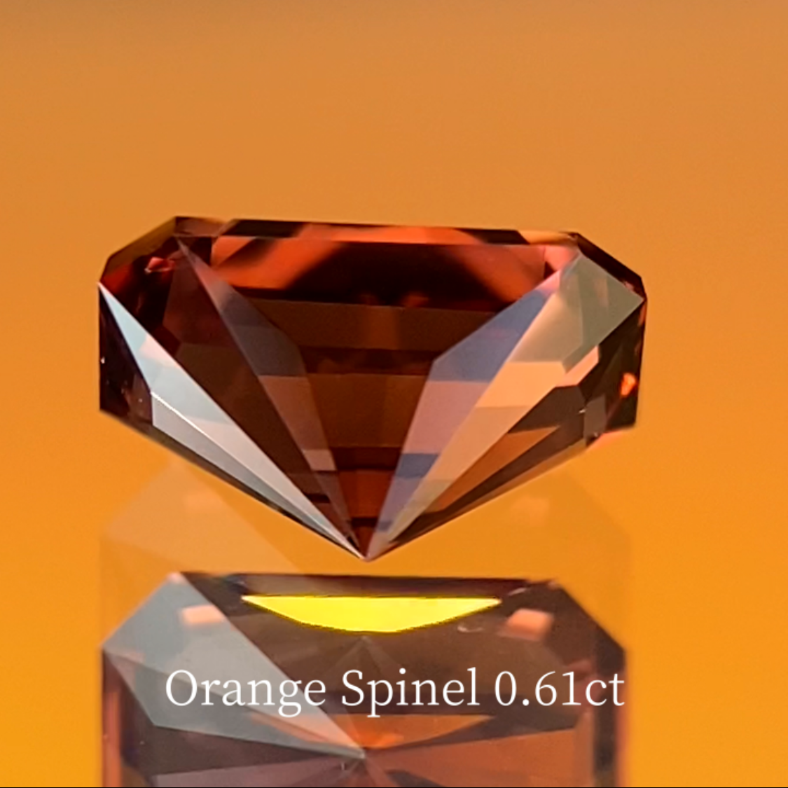 Orange Spinel 0.614ct / Vietnam