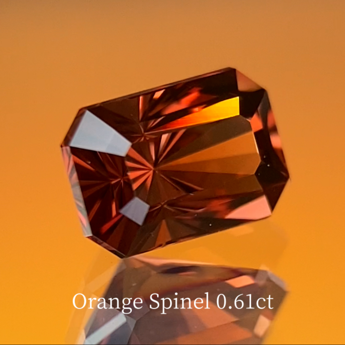 Orange Spinel 0.614ct / Vietnam
