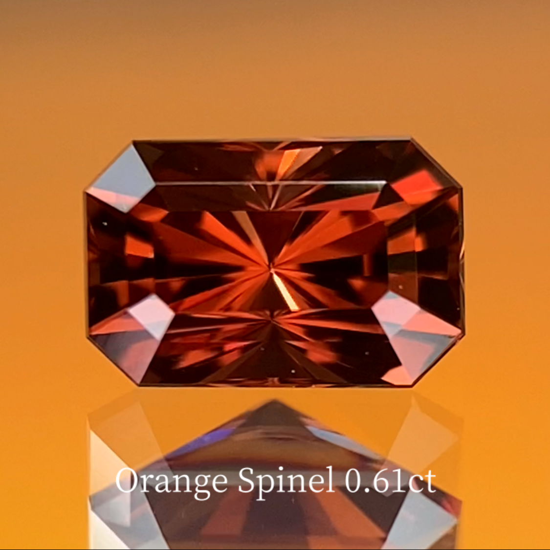 Orange Spinel 0.614ct / Vietnam