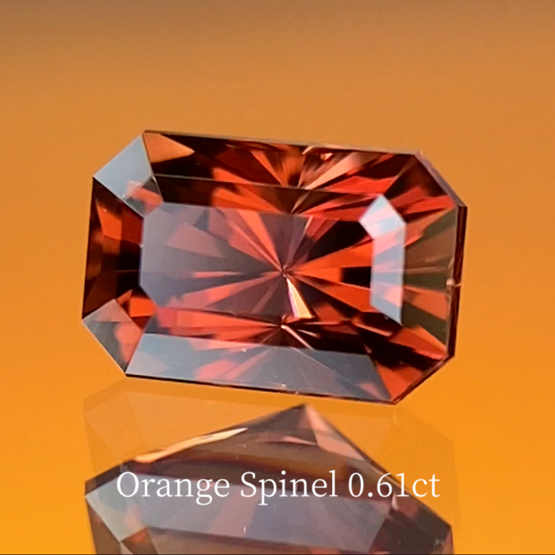 Orange Spinel 0.614ct / Vietnam