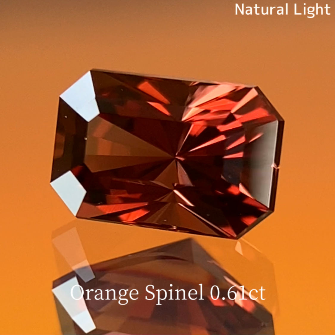 Orange Spinel 0.614ct / Vietnam