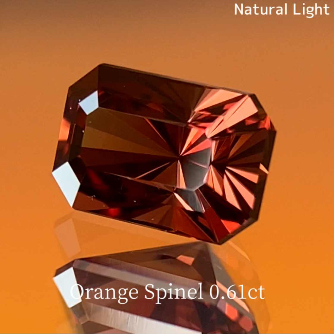 Orange Spinel 0.614ct / Vietnam