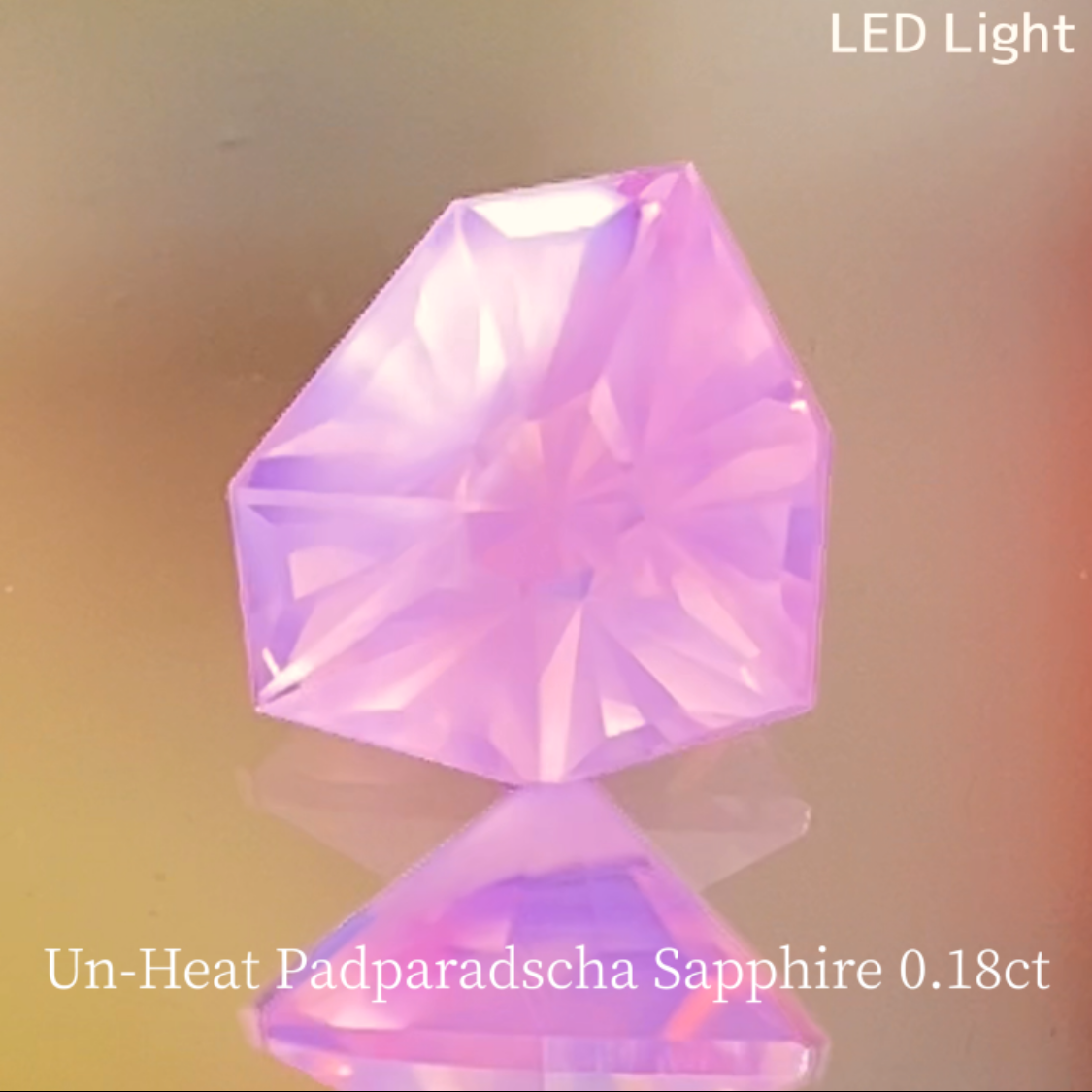 Un-Heat Silky Padparadscha Sapphire 0.186ct / Vietnam