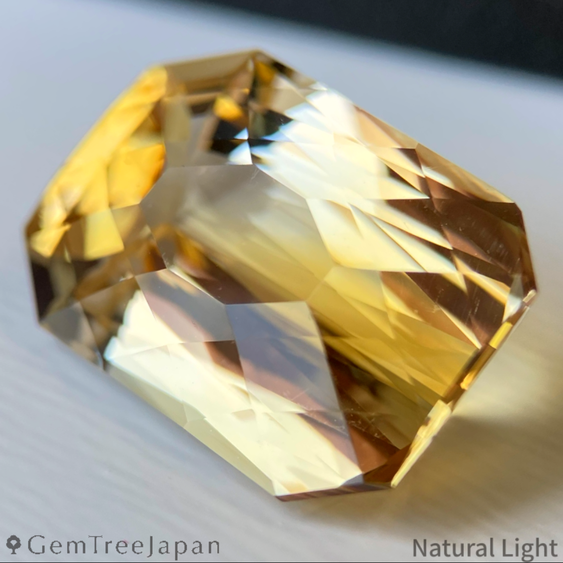 Quartz (Citrine) 12.26ct