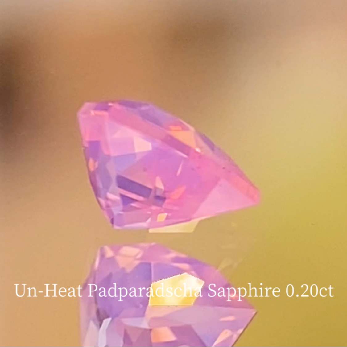 Un-Heat Silky Padparadscha Sapphire 0.201ct / Vietnam