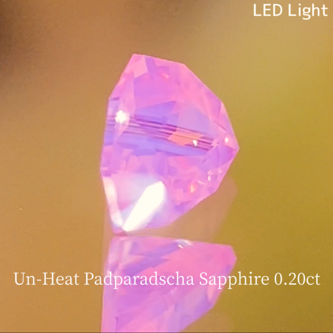 Un-Heat Silky Padparadscha Sapphire 0.201ct / Vietnam
