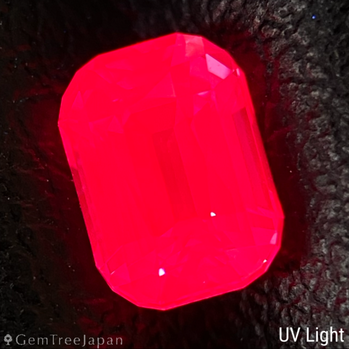 Mahenge Spinel 0.898ct / Tanzania