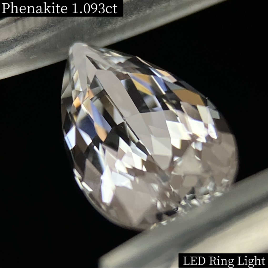 Phenakite 1.093ct / Russia