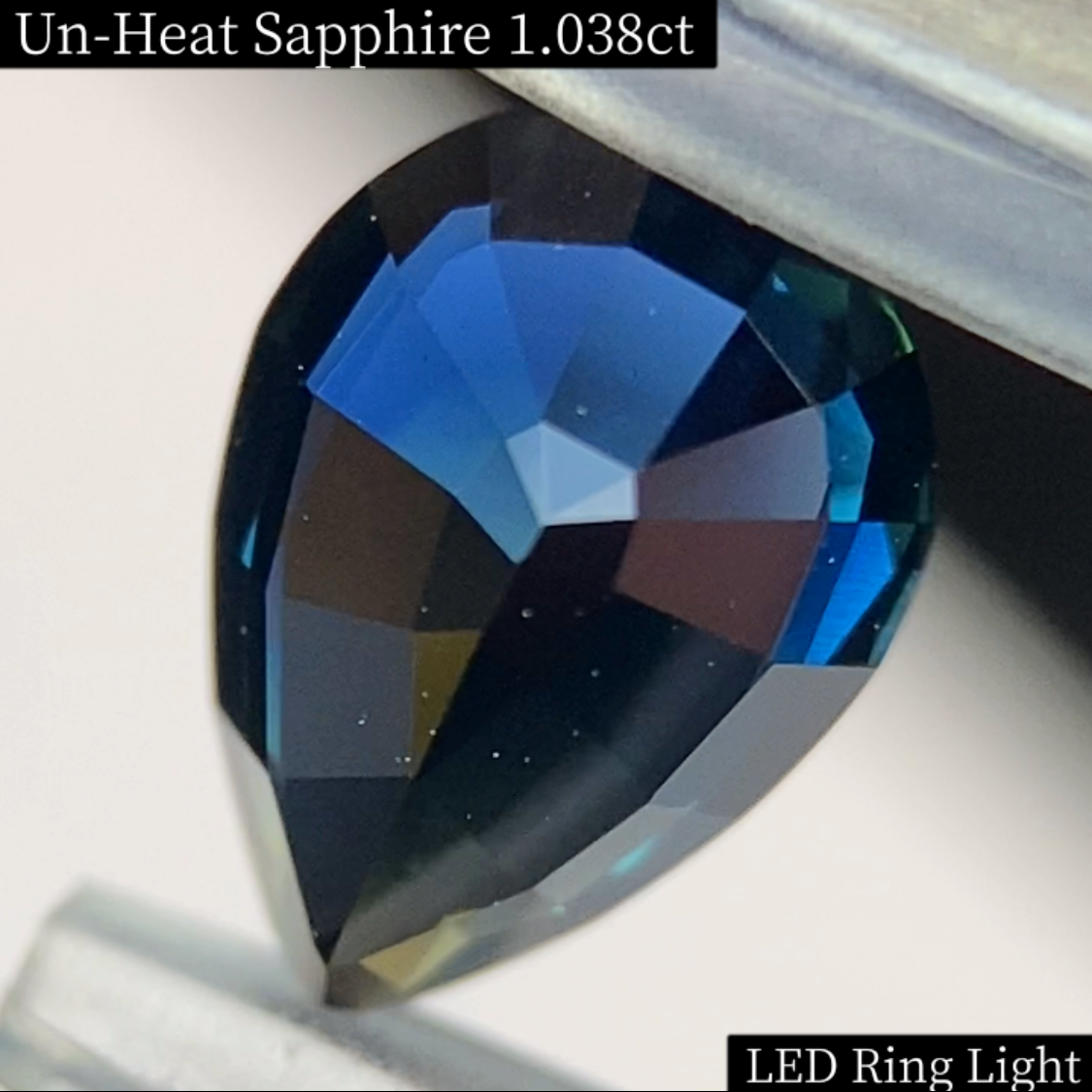 Un-Heat Green Blue Sapphire 1.038ct / Vietnam
