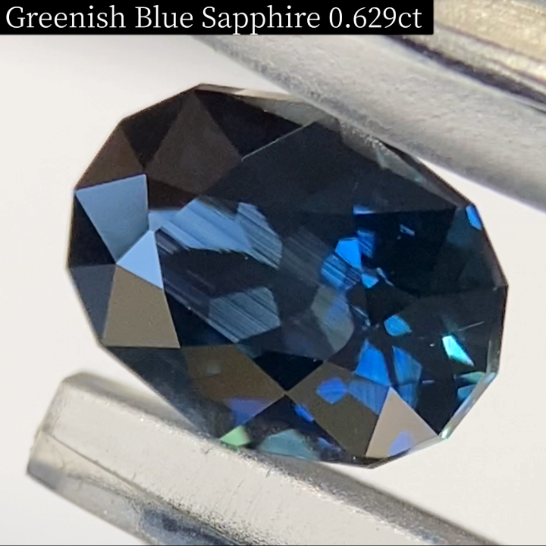 Greenish Blue Sapphire 0.629ct / Vietnam