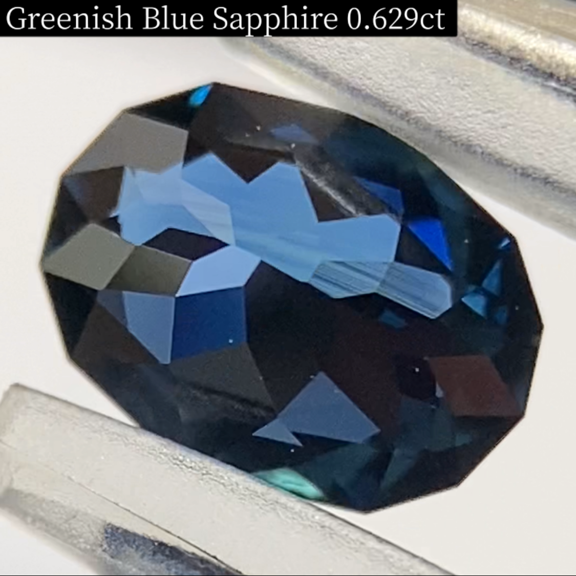 Greenish Blue Sapphire 0.629ct / Vietnam