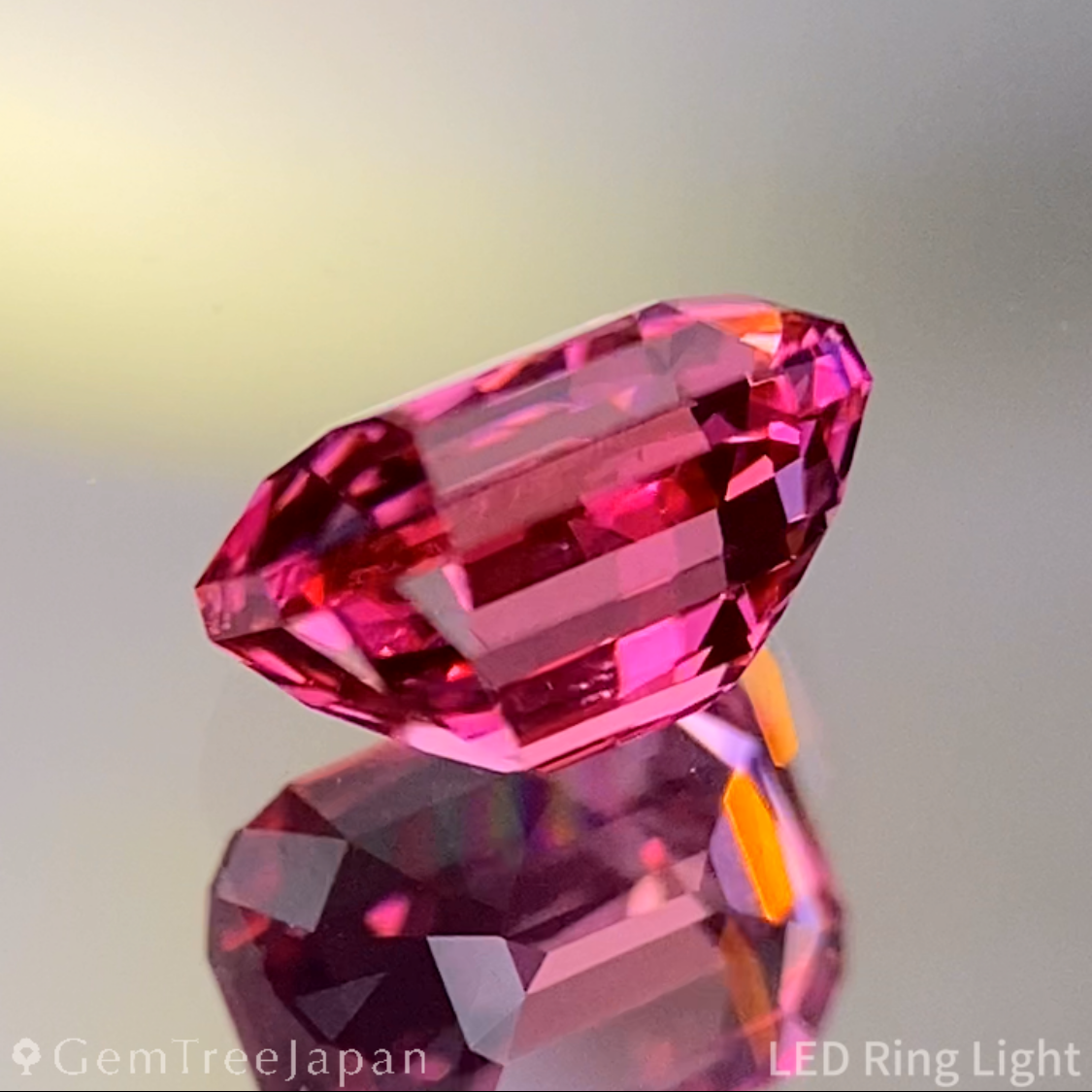 Mahenge Spinel 0.898ct / Tanzania