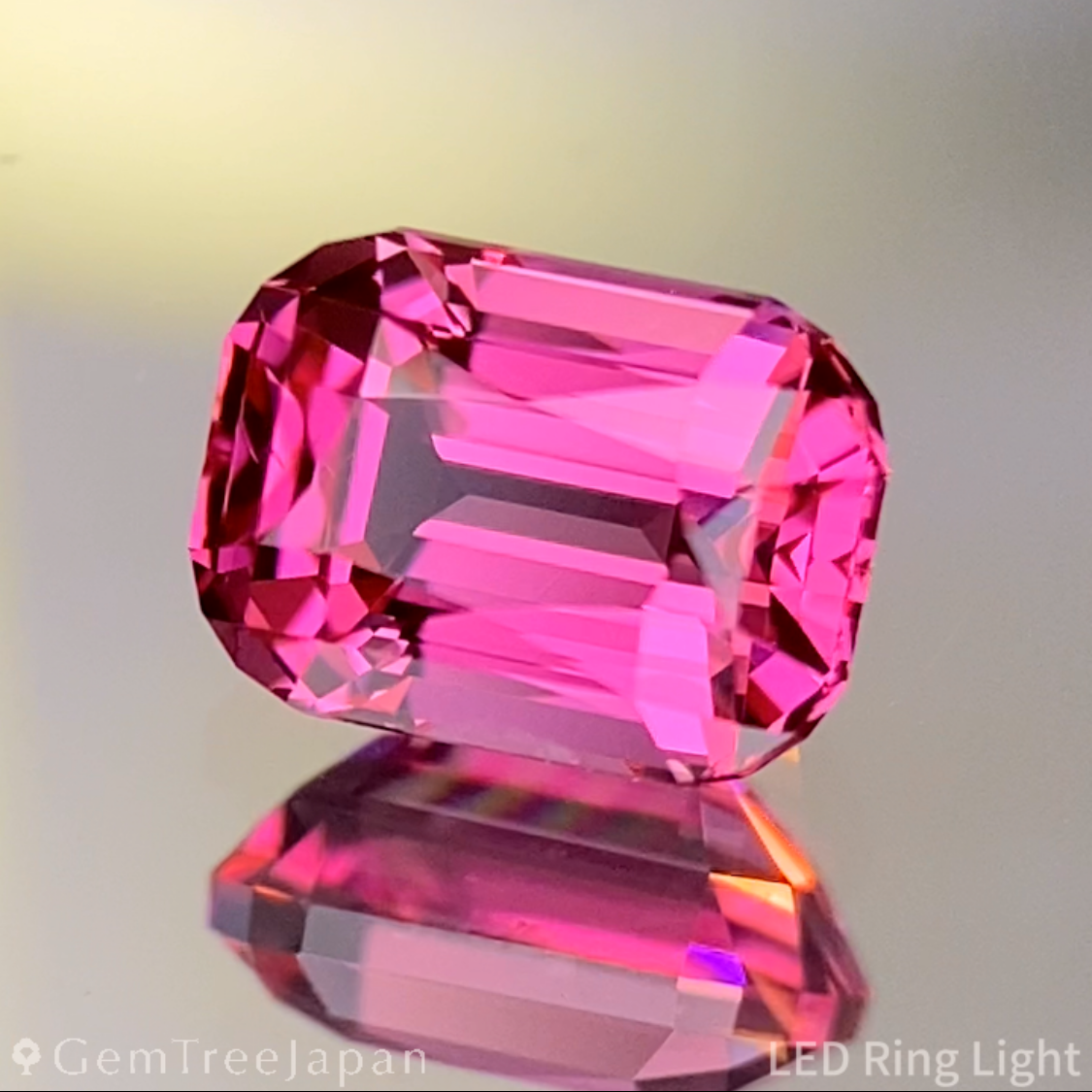 Mahenge Spinel 0.898ct / Tanzania