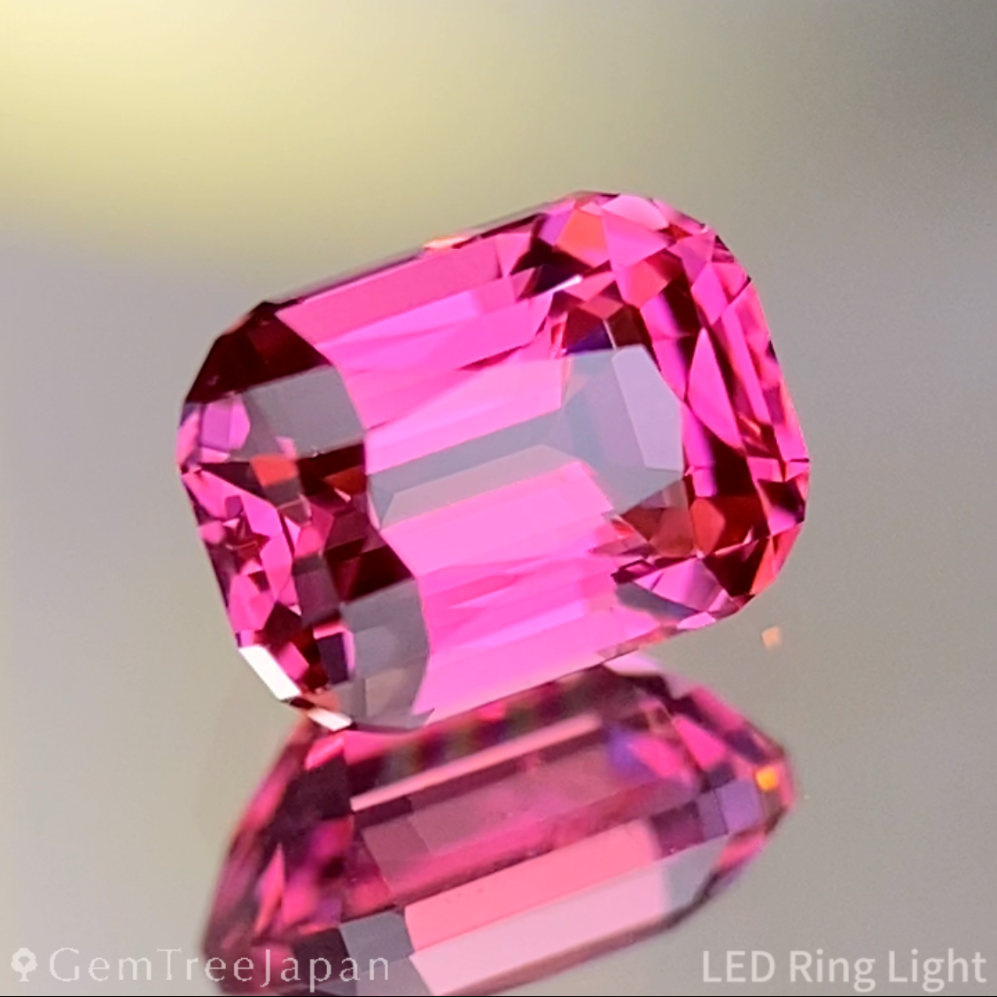 Mahenge Spinel 0.898ct / Tanzania